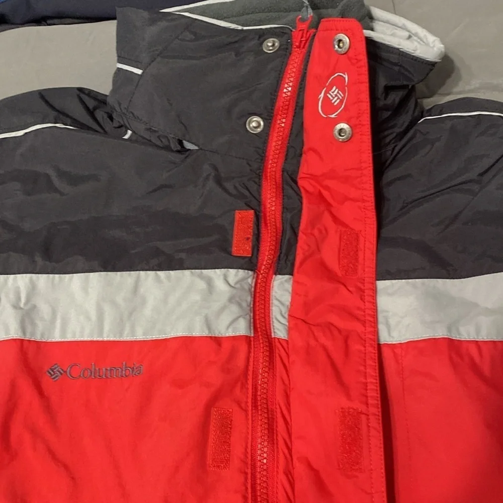 Columbia ski jacket. Size large.